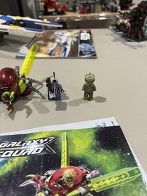 LEGO Galaxy Squad Space Swarmer 70700 93% Complete With Instructions