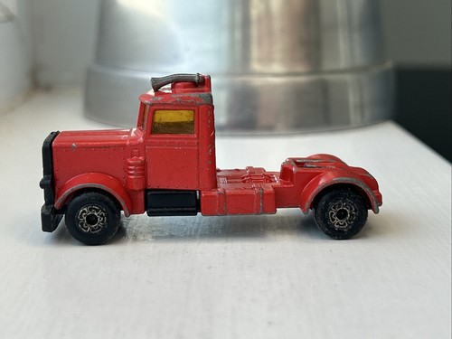 Matchbox Superfast 900 Series “Long Haul” Peterbilt Tractor Red & Black Vintage - Picture 8 of 13