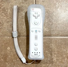 Nintendo Wii RVL-036 Motion Plus White OEM Remote, Strap, Cover TESTED Working