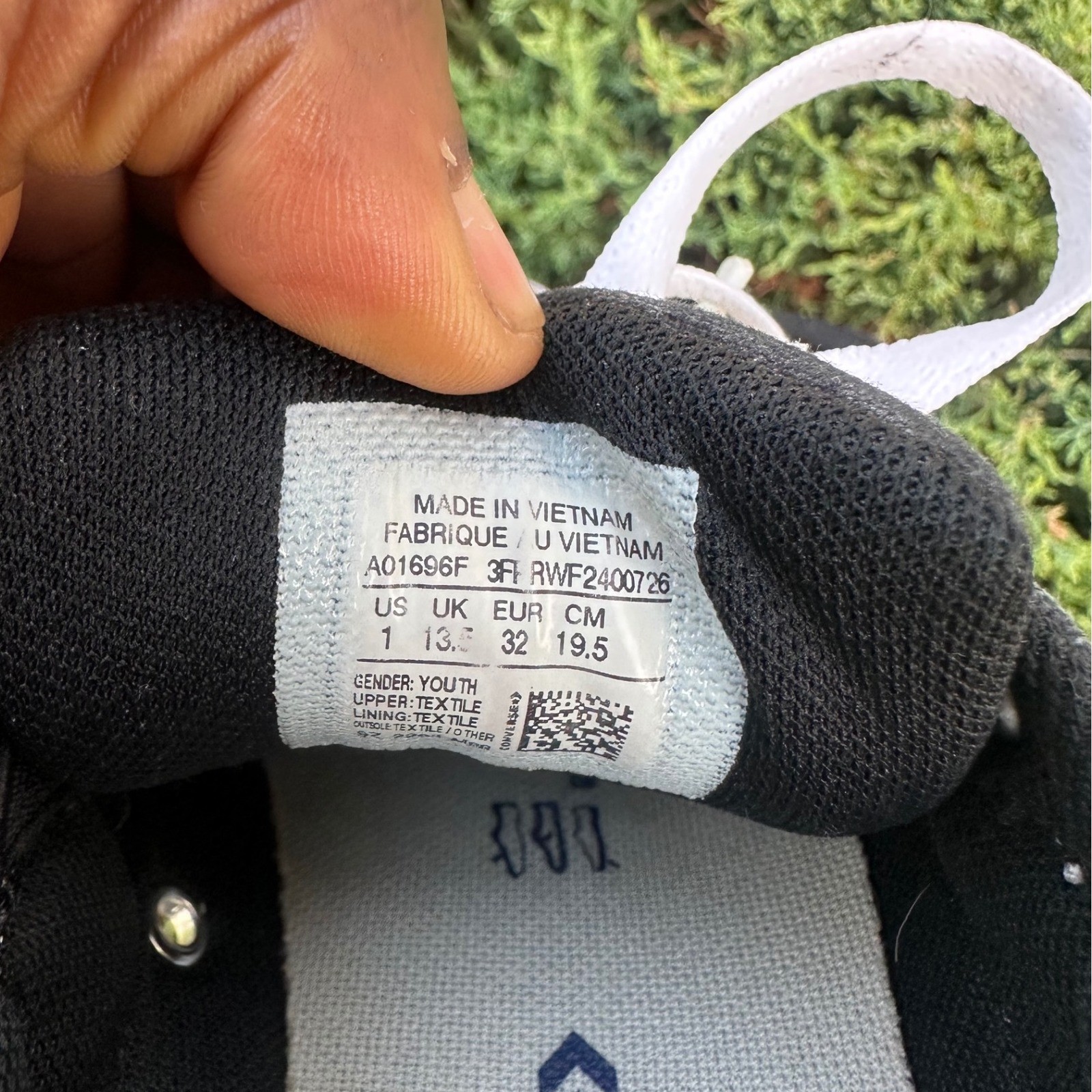 Converse Chuck Taylor All Star Street Big Kid Boys Slip-On Sneakers Size 1 Black thumbnail 5