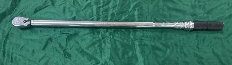 MATCO Tools TRC300K  1/2" DR.  FIXED TORQUE WRENCH 60-300 FT LBS