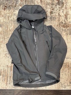 ARC TERYX LEAF Alpha LT - Wolf Gray - Size Small - Lightly Used 