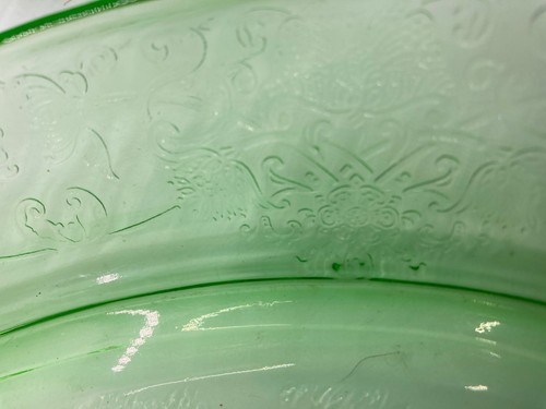 10" x 7" Vintage Green Glass Divided Florentine Oval Serving Dish - Picture 5 of 5