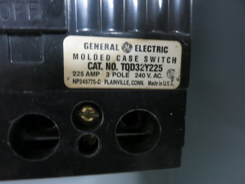 GE TQD225S Breaker Enclosure 225A Molded Case Switch TQD32Y225 General Electric - Picture 3 of 8