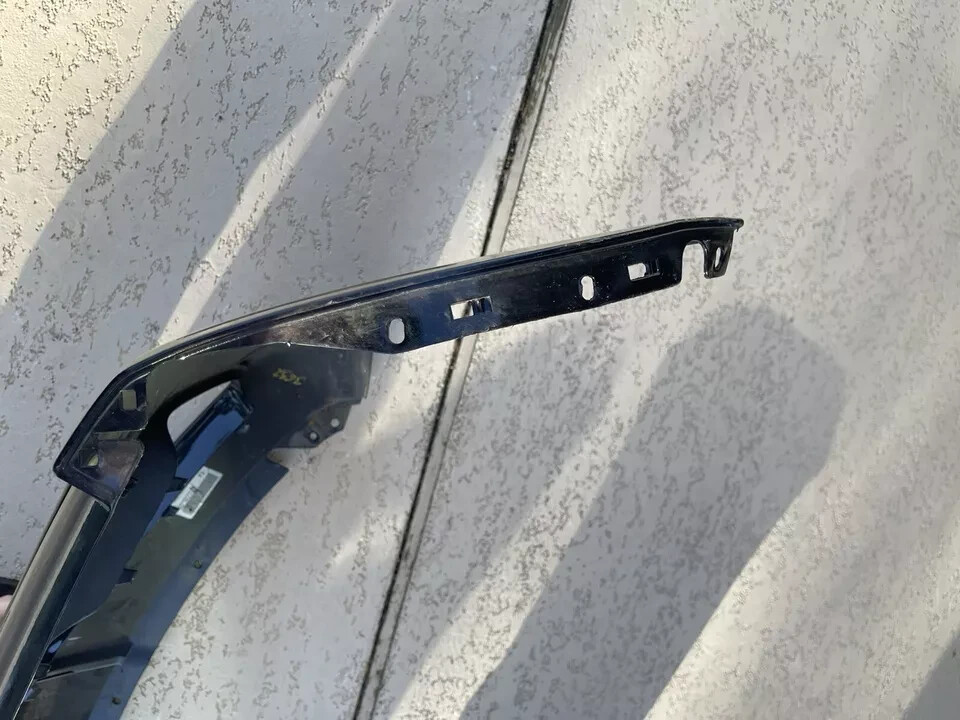 Rolls Royce Cullinan Front Bumper - OEM - NICE!!!! *