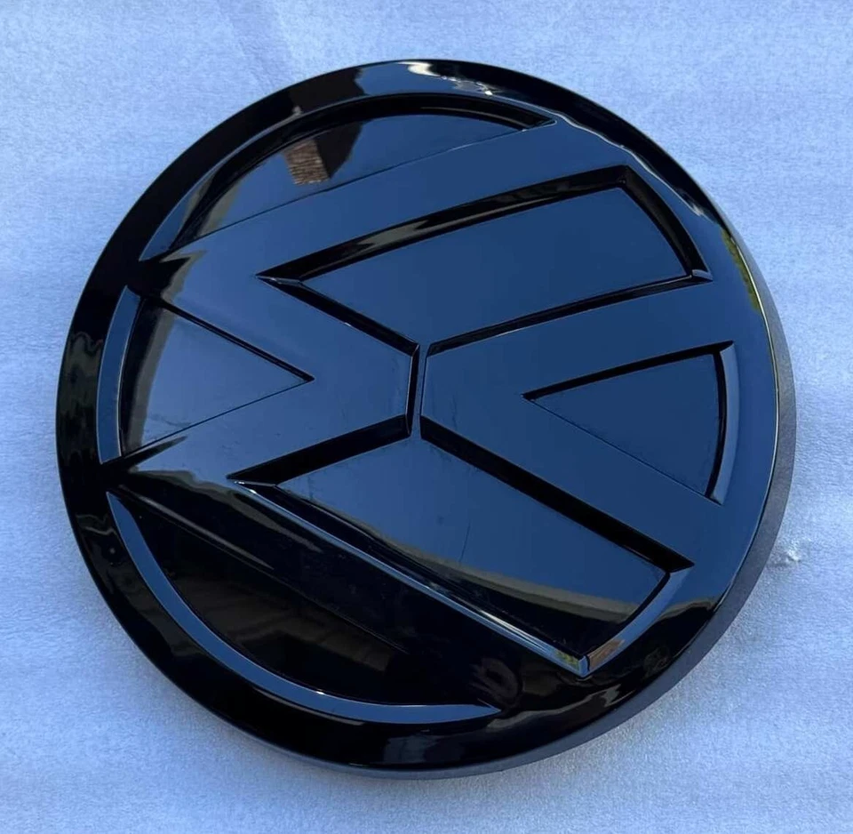 Insignia emblema parrilla delantera Volkswagen (Golf, GTI, Jetta, etc.) 15-21 - negro brillante Foto 4 de 4