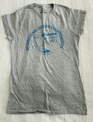 Authentic Malibu Shirts International Surfing Logo T Shirt Size S