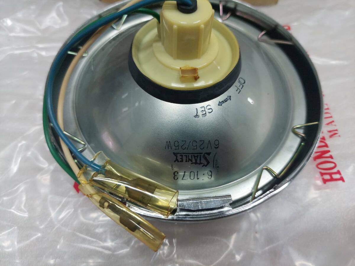 HONDA HEADLIGHT CB100 CL100 CB125S CD125S SL90K SL100 NOS HONDA HEADLIGHT CB100 CL100 CB125S CD125S SL90K SL100 NOS
