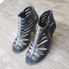 Crown Vintage Black ACME Vegan Side-Zip Cage Booties Women's Size 7M