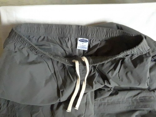 NWOT men's Old Navy 6 Pocket Zip-Off Convertible Cargo Pants size Medium - Picture 7 of 11