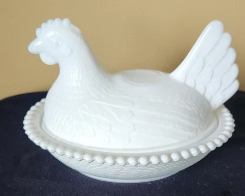 Vtg. Indiana White Milk Glass Chicken Hen on Nest Covered Bowl Candy Dish 7” Rea