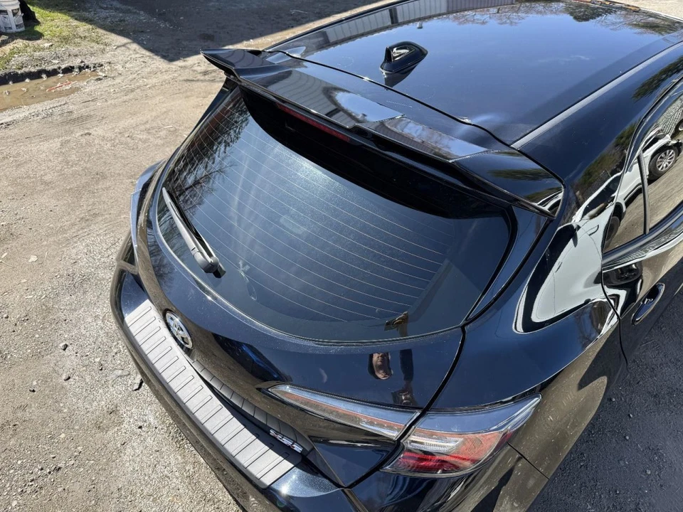 2020-2022 Toyota Corolla Tail Gate Black With Spoiler Hatchback Foto 3 de 4