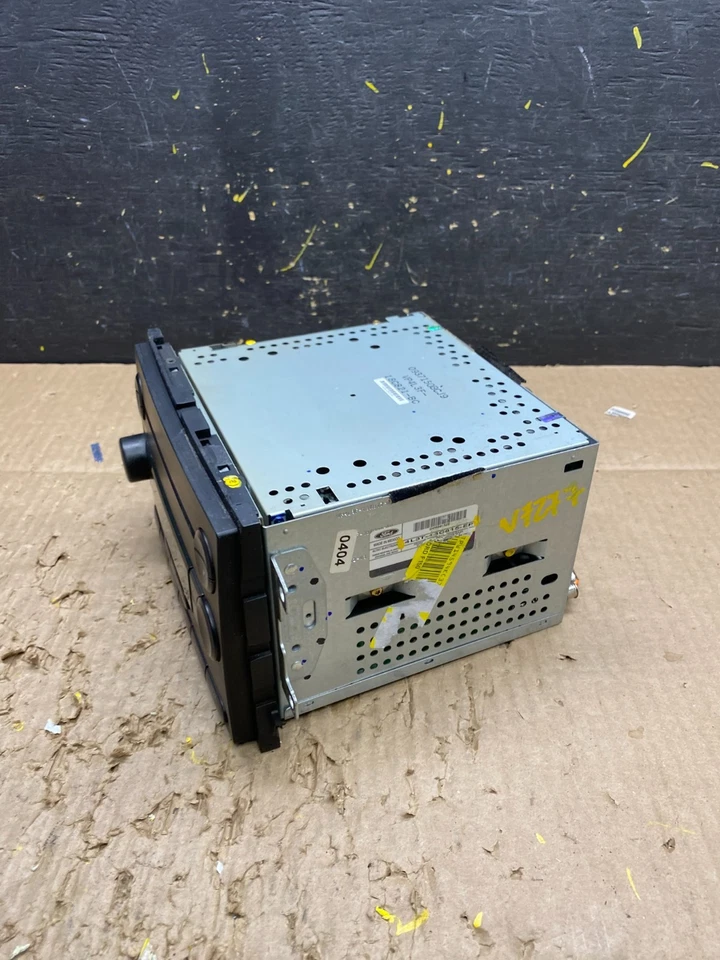 2004 to 2010 Ford F150 AM FM Radio Stereo Receiver OEM V7277 DG - Image 3 of 4