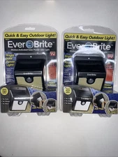 (2 x) Everbrite Solar Powered Motion-Activated LED Outdoor Light AS SEEN ON TV !