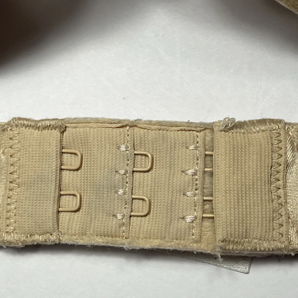 Wonderbra Mujer 36B Beige Con Aros Push Up Encaje Demi Acolchado 7640 Satinado Foto 3 de 4