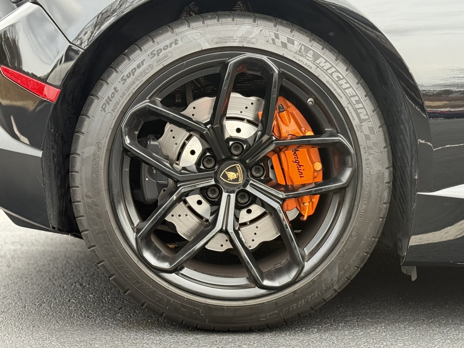 Lamborghini Wheels OEM Huracan OEM 19 Kari Michelin Tires Gloss Black