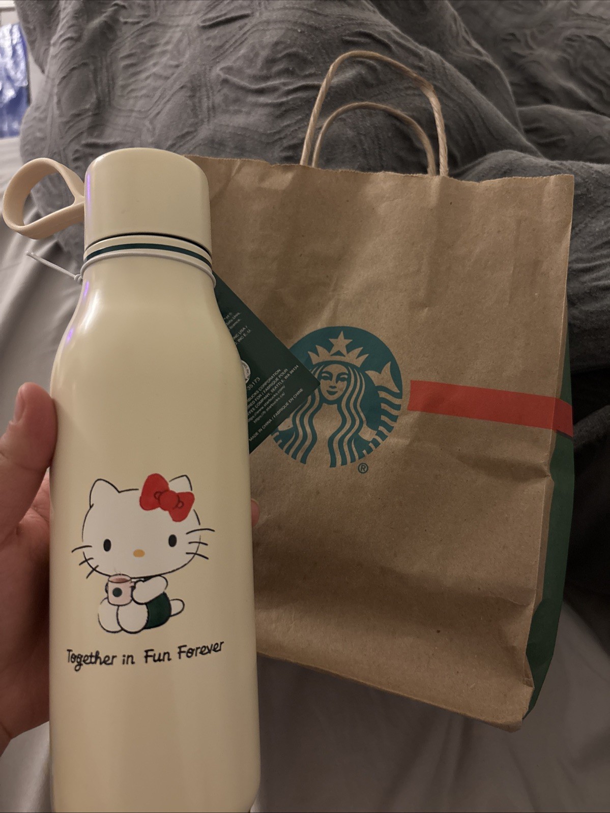 New with Tags Starbucks x Hello Kitty 20oz Stainless Steel Water Bottle Tumbler
