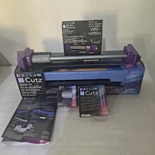 New Xyron Cutz  Starter Kit  Machine plus extras see pictures