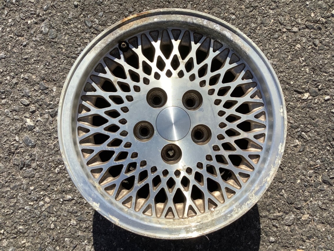 87-96 Jeep XJ Cherokee Limited Edition Silver Snowflake OEM Wheel