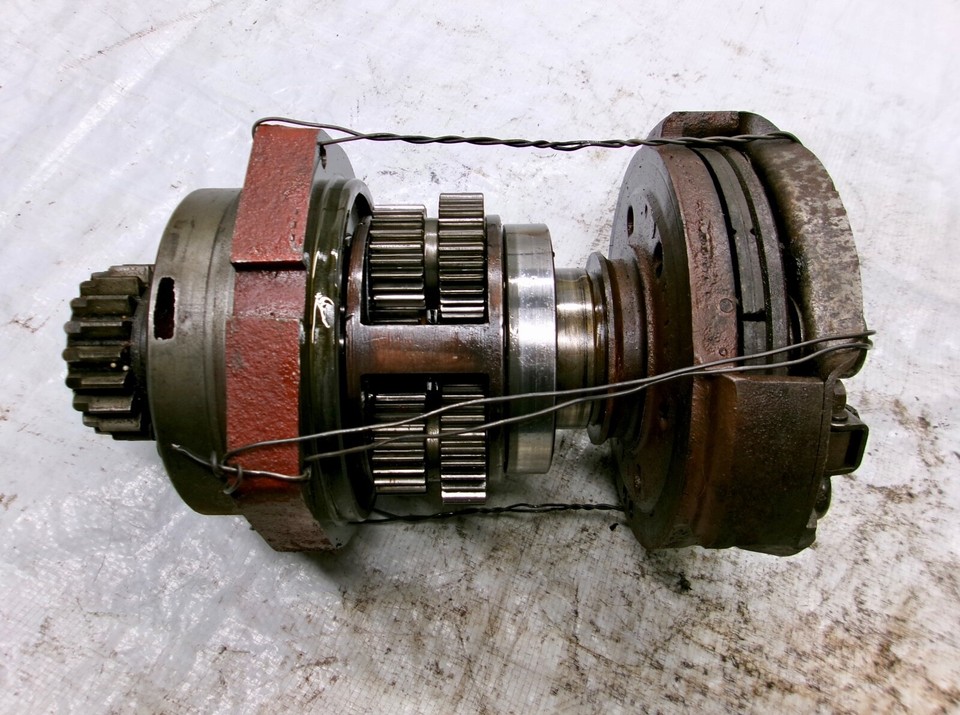 H Farmall SMTA 300 350 400 450 Orgnal Rear Work Lght Mount Mountng