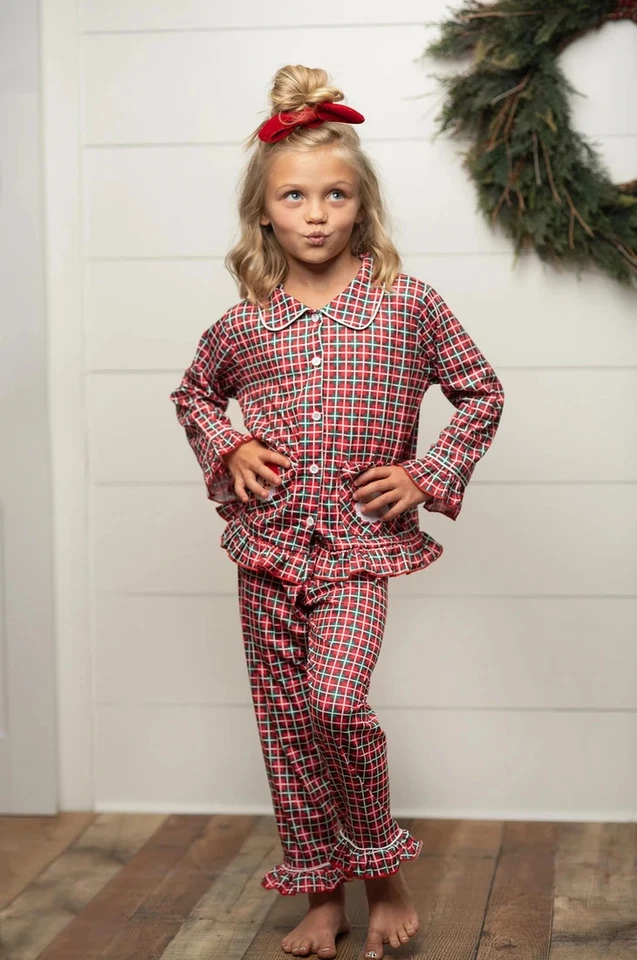 Girls Christmas Plaid Lounge Pajama Set w/ Santa Pockets & Ruffles Size 5/6 Unis - Image 2 of 4