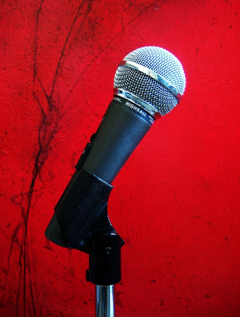 Vintage 1980's Realistic Highball / Shure SM58 dynamic microphone