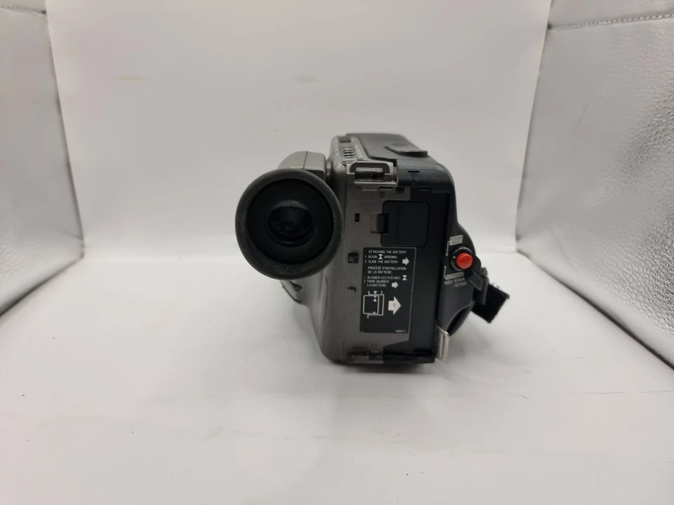 Minolta Master 8-418 Video Camcorder  untested - Image 2 of 4