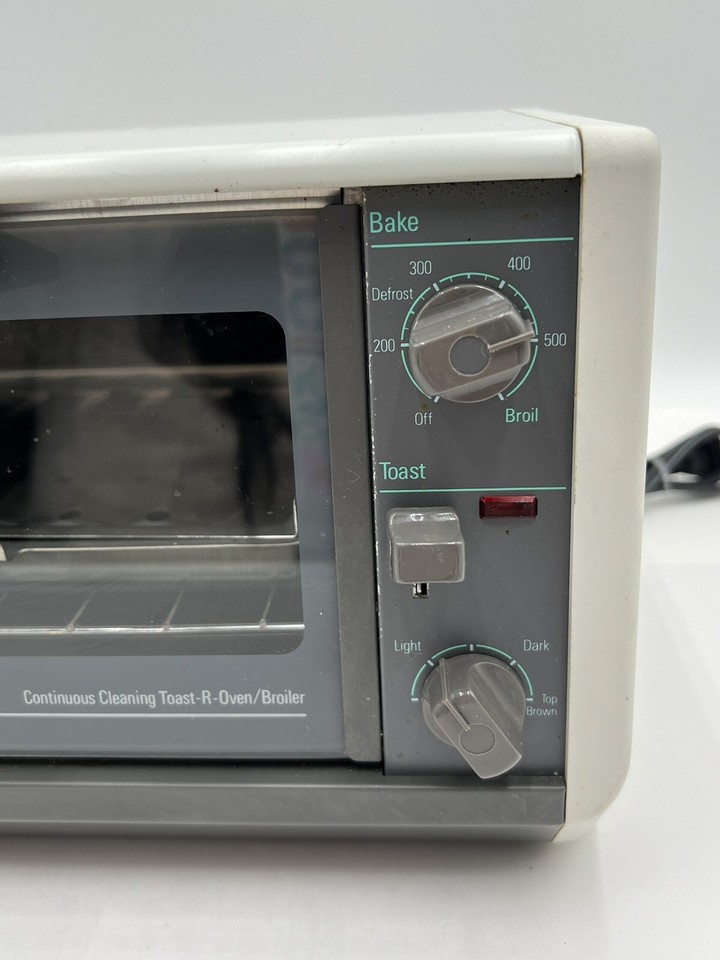 Black & Decker Spacemaker Under ToastROven/Broiler TRO510 TY1