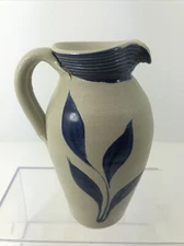 Pitcher Williamsburg Pottery Cobalt Blue Colonial 1994 Blue and Off White 6”VTG