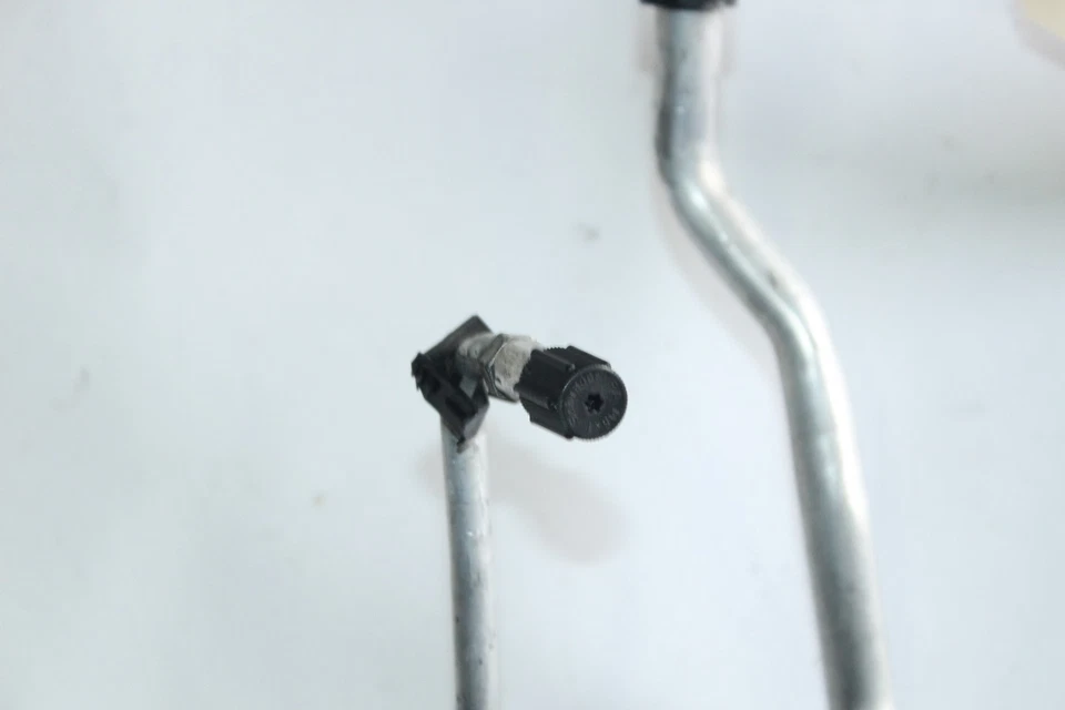 VOLKSWAGEN TOUAREG 2004-2007 MANGUERA SUPERIOR AC TUBO BAJA PRESIÓN J1898 Foto 3 de 4