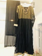 pakistani desiner Exclusiveinn kameez, pashwas or frock dress suit size M