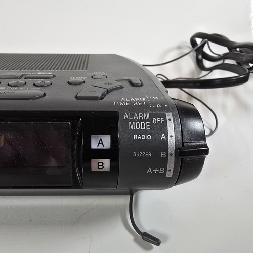 Sony Dream Machine ICF-C253 Dual Alarm Clock AM FM Radio Tested WORKS VTG - Picture 2 of 16