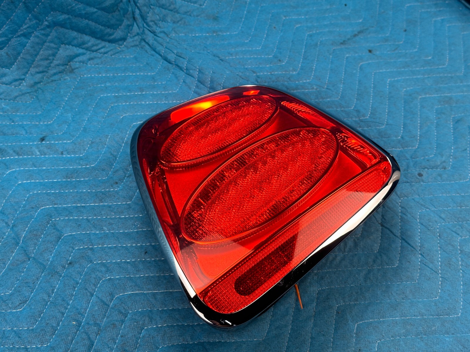 Bentley Cont Flying Spur Rear Tail Light Lamp Passenger's Side 29k 2006-2012 OEM