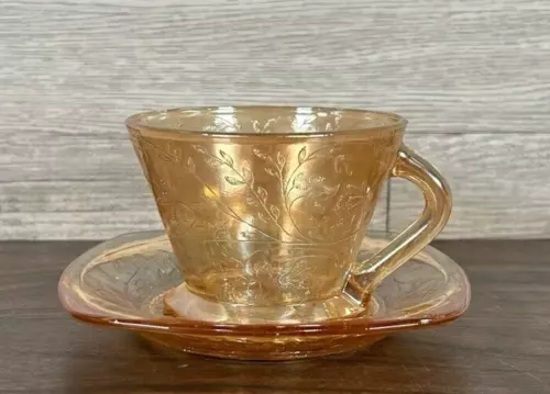 Jeannette Carnival Glass Louisa Floragold Footed Tea Cup Coffee Mug Pale Orange 