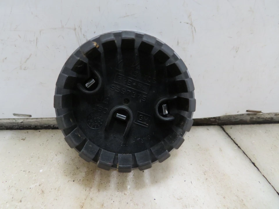 Cadillac CT6 2017 tapa central OEM 22953467 Foto 2 de 2