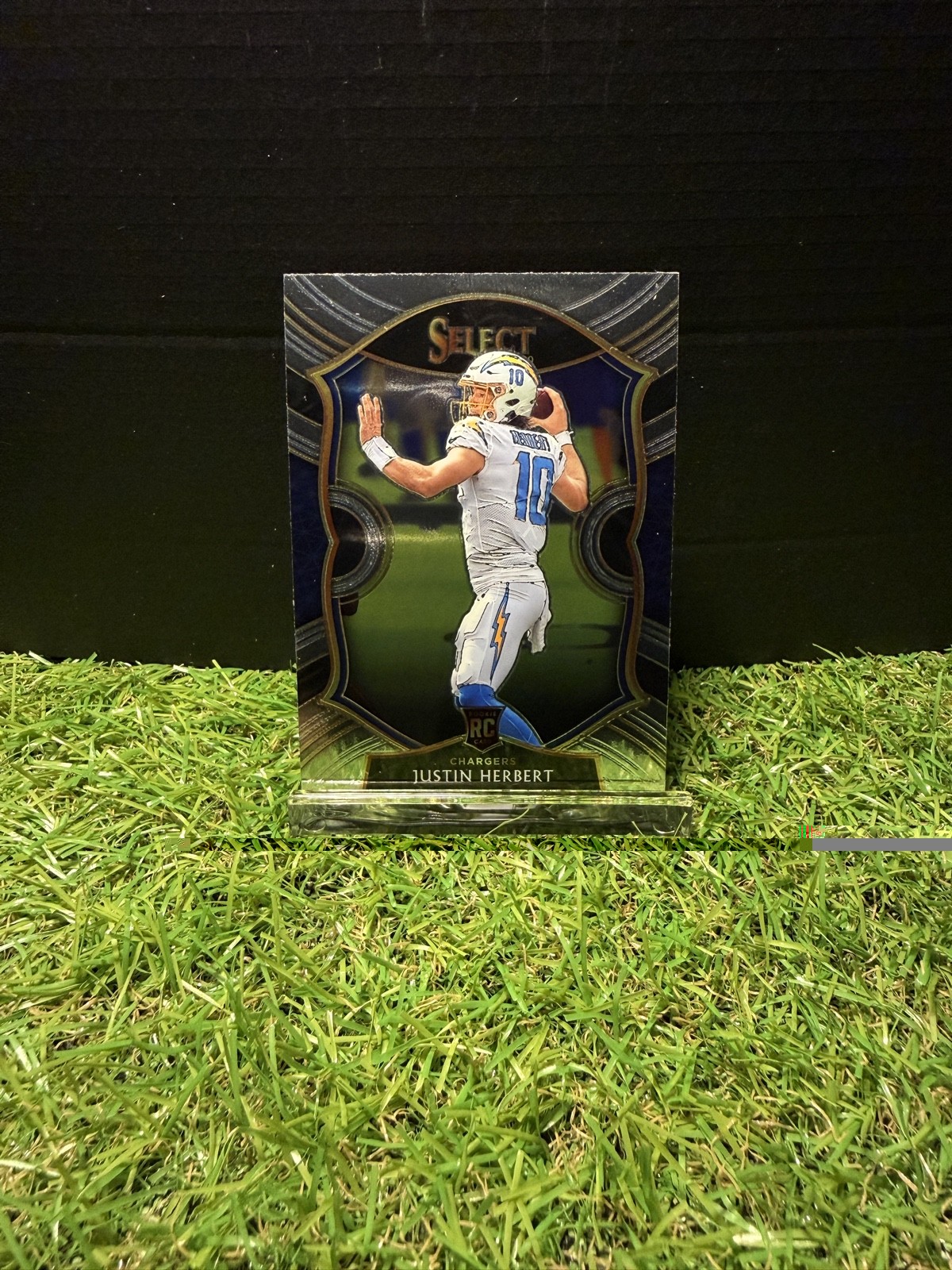 2020 Panini Select - Concourse Justin Herbert #44 (RC)