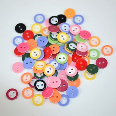 Lot De 50 Boutons Scrapbooking 2 Trous - Rouge, Diamètre 9 Mm, Résine, Pour Couture Et Créations