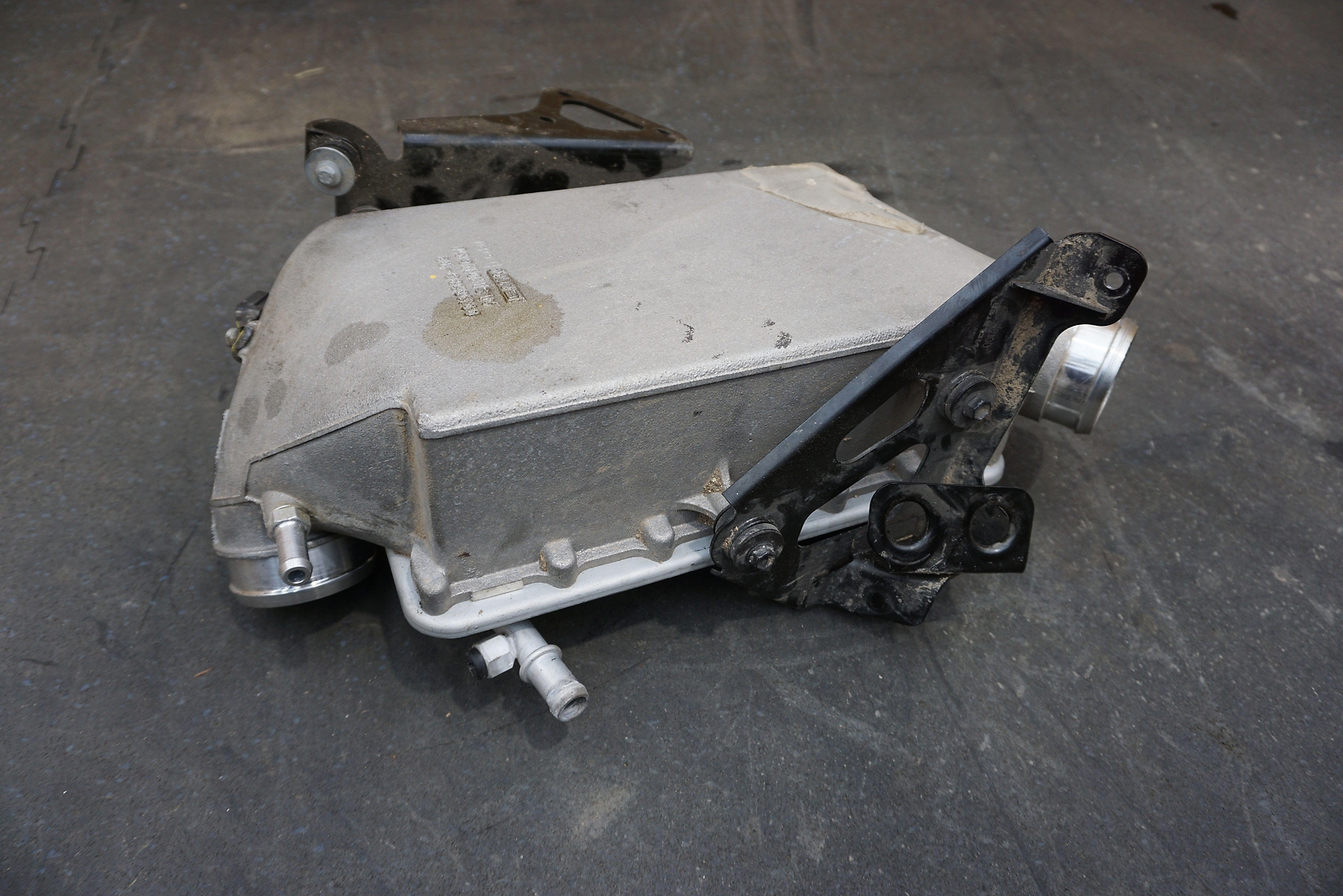 Left Driver Side Charge Air Cooler 11F1220CP.01 OEM McLaren 650S Spider 16 *NOTE