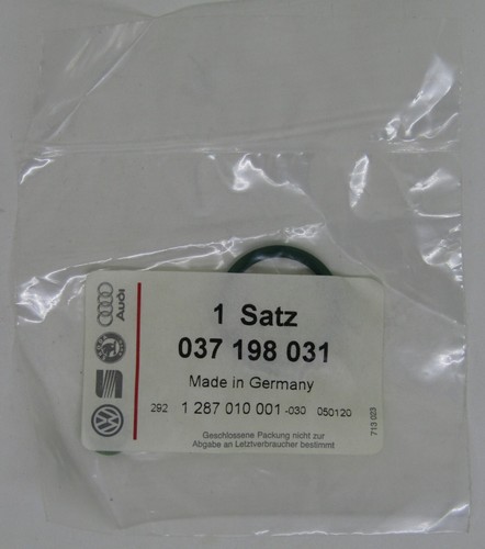 Fuel Pressure Regulator, Petrol: 037-133-035/C
