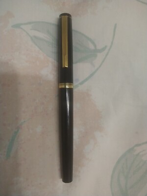 PILOT Black and Gold 14k Gold Fine Point Nib Fountain Pen 