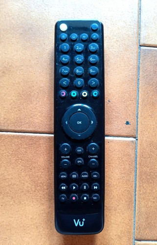 VU+ SoloSE V2 Decoder Satellitare Linux Enigma2 completo Dual Tuner, funzionante - Foto 10 di 13