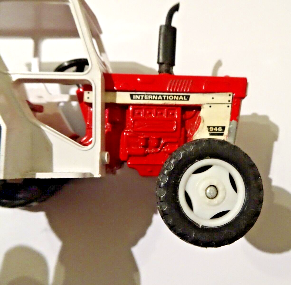 Lone Star Red and White Tractor IH International 946 eBay