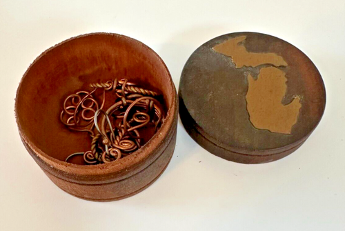 Michigan Copper Trinket Box Ring 2 Pair of Earrings Wire dangle Set Wood Round - Picture 2 of 9