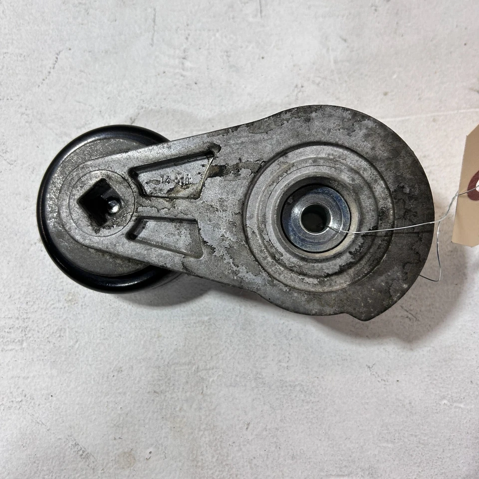 2018-2020 GMC TERRAIN SLT 2,0 Л НАТЯЖИТЕЛЬ ШКИВА ПРИВОДНОГО РЕМНЯ ДВИГАТЕЛЯ OEM - Изображение 3 из 4