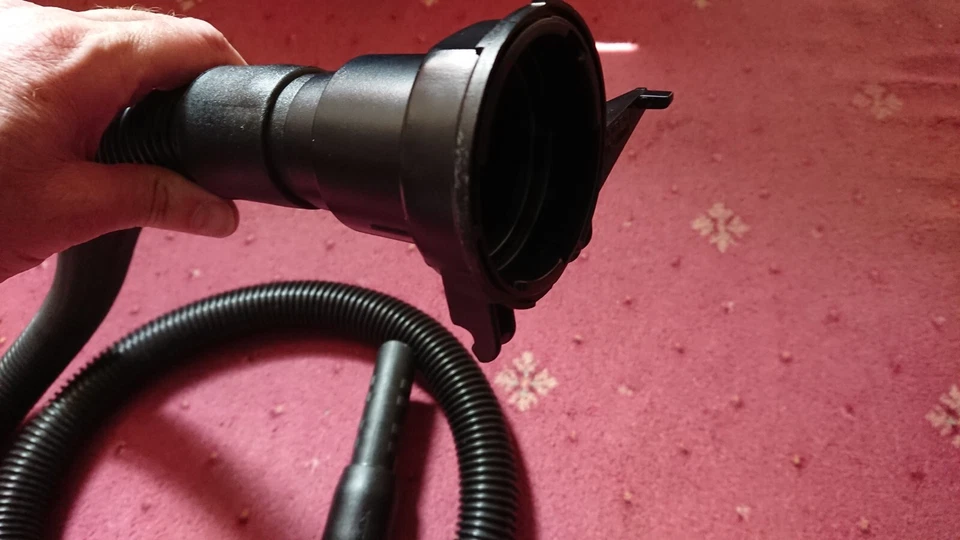 KIRBY VACUUM CLEANER AVALIR FLEXIBLE HOSE. USED BUT GOOD. FITS G5 TO AVALIR. - Image 4 of 4
