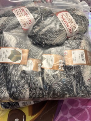 6 (Six) Moda Dea Tweedle Dee Yarn Thunder 8903 NEW 155 yards 16% Wool