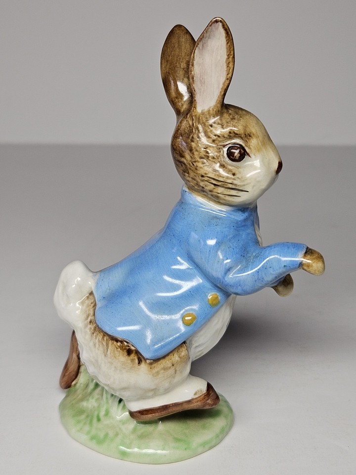 Beatrix Potter Beswick Figurine Peter Rabbit short base GOLD backstamp ...