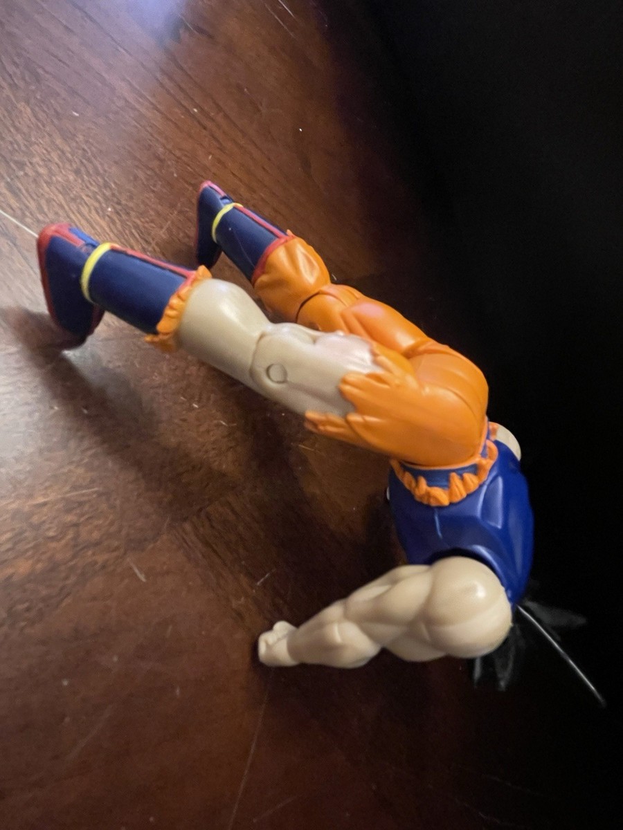 RARE 10 YEAR ANNIVERSARY 2003 DRAGON BALL Z BATTLE DAMAGED GOKU