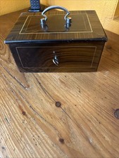 Sehr schwere, große alte Geldkassette 21,5x15,5 x10 cm aus Metall