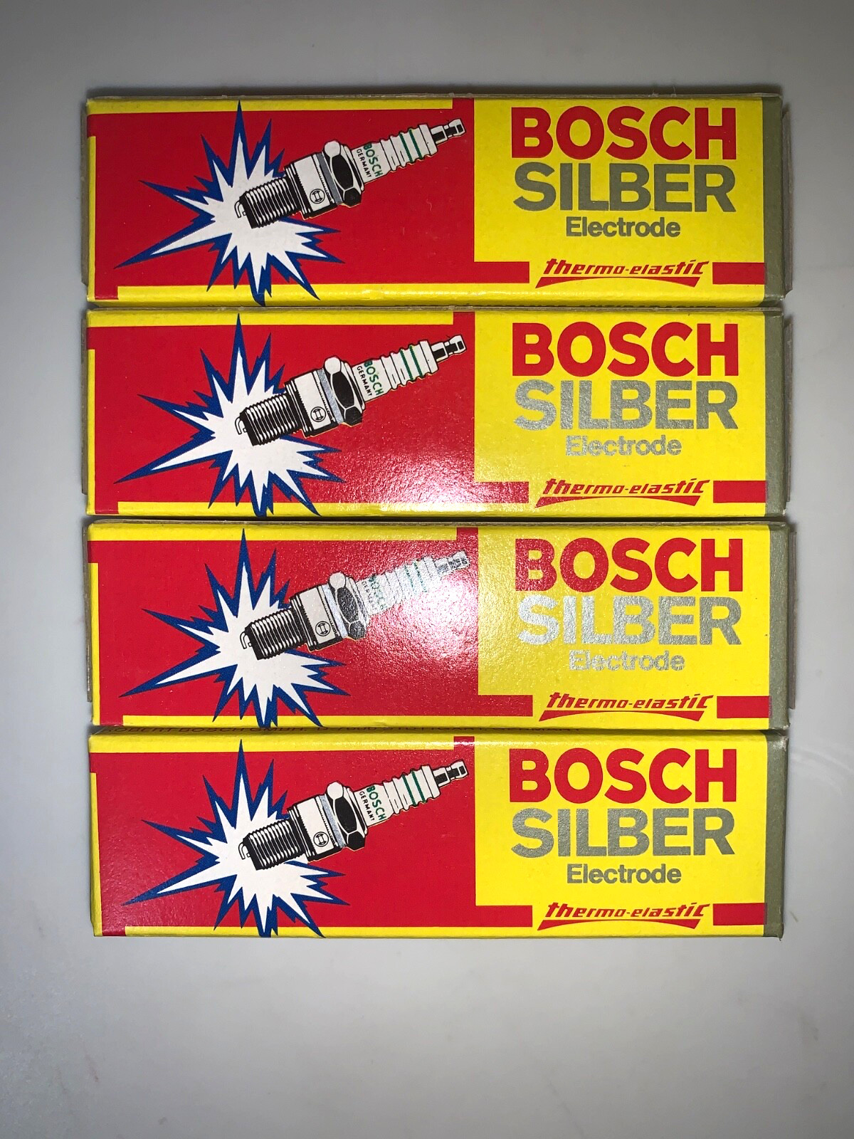 Set 4 Porsche 928  944 NOS Bosch Silver Electrode Spark Plug  Part # WR8DS